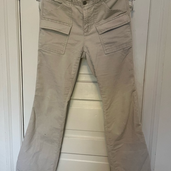 GAP white cords with pocket deataild - Picture 4 of 7